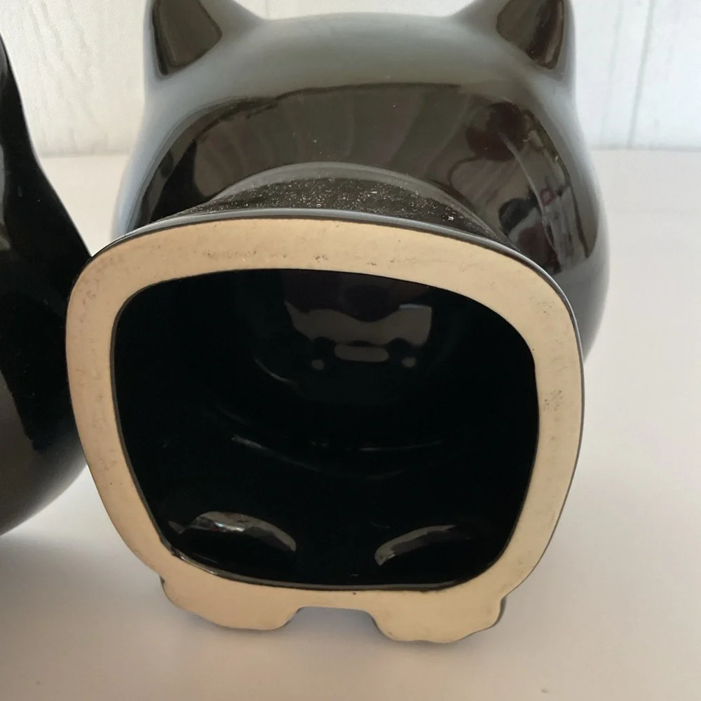 Nihow Slanted Elevated Cat Bowls Set of Two NWOT